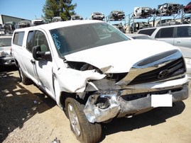 2008 TOYOTA TUNDRA DOUBLE CAB WHITE SR5 5.7L AT 4WD Z17799